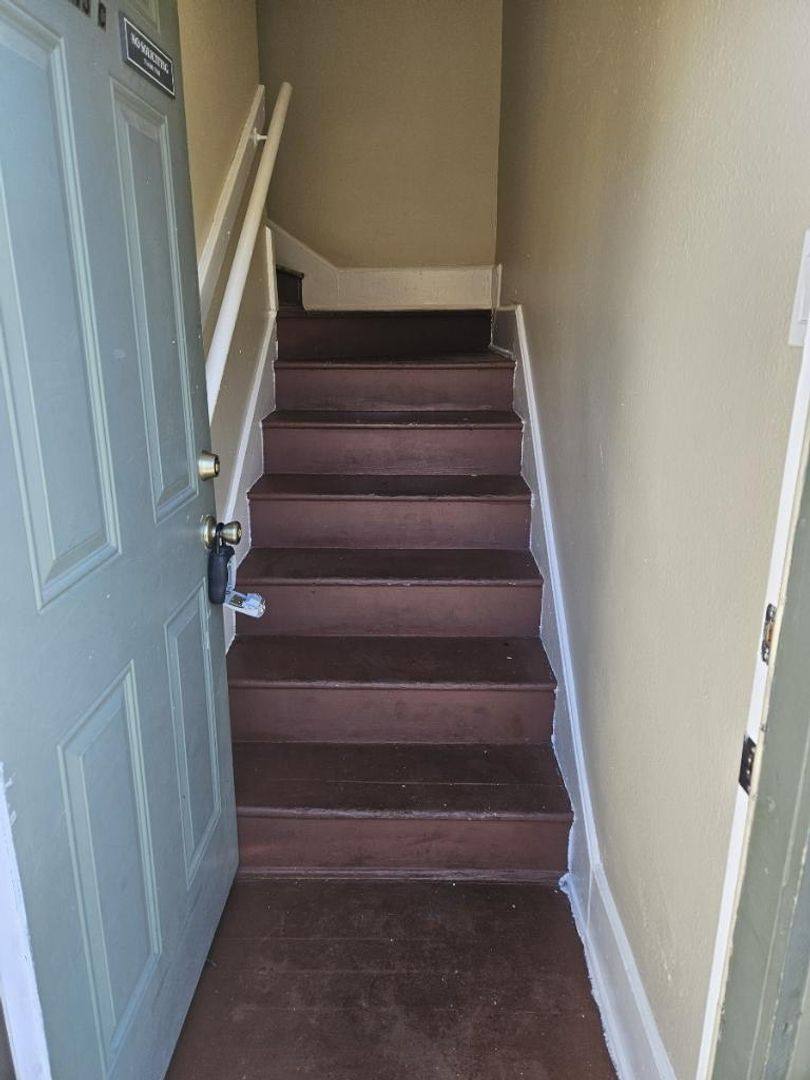 Apartment for rent at 1445 N Warren Ave, Long Beach, CA 90813