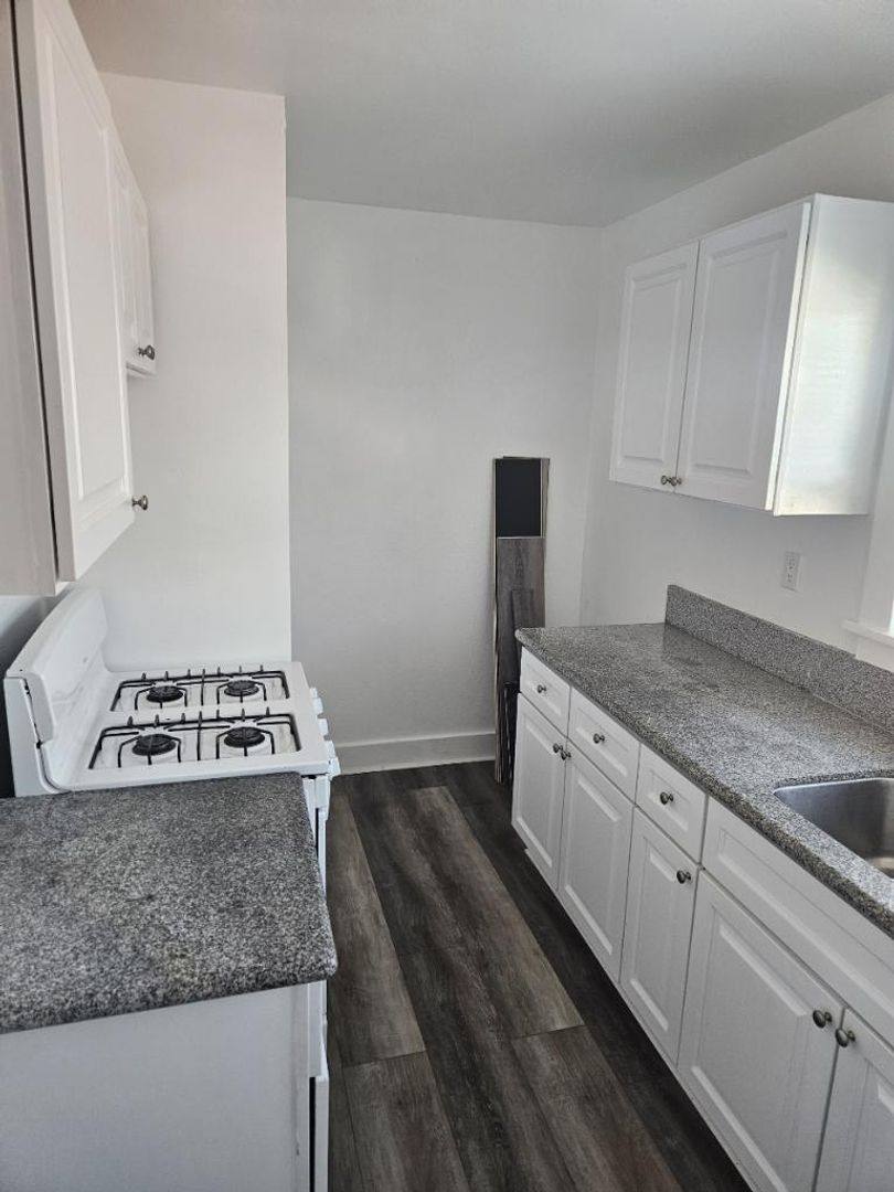 Apartment for rent at 1445 N Warren Ave, Long Beach, CA 90813
