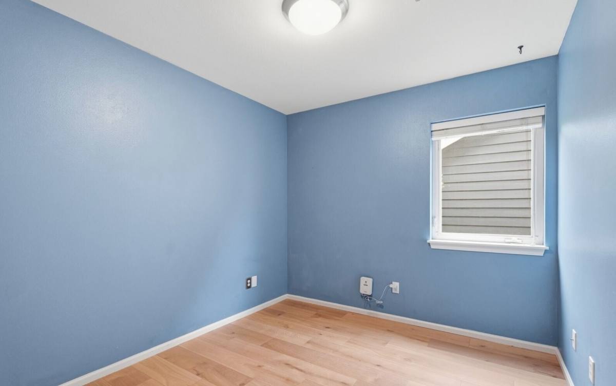 Condo for rent at 2116 California Ave SW, Seattle, WA 98116