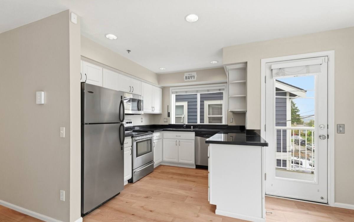 Condo for rent at 2116 California Ave SW, Seattle, WA 98116