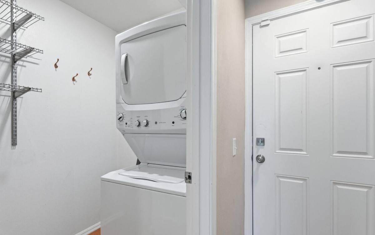 Condo for rent at 2116 California Ave SW, Seattle, WA 98116