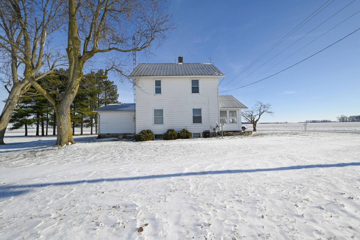 House for rent at 2240 Marseilles Galion Rd E, Marion, OH 43302