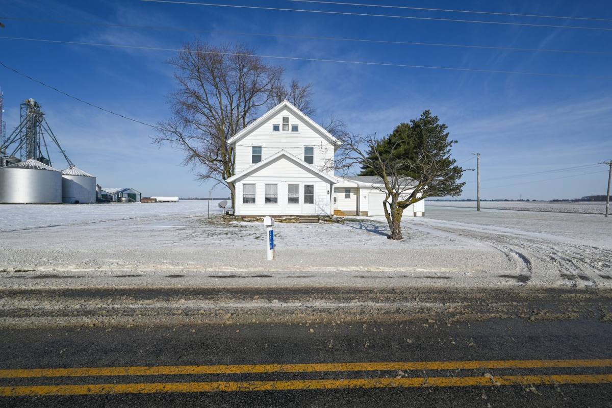 House for rent at 2240 Marseilles Galion Rd E, Marion, OH 43302