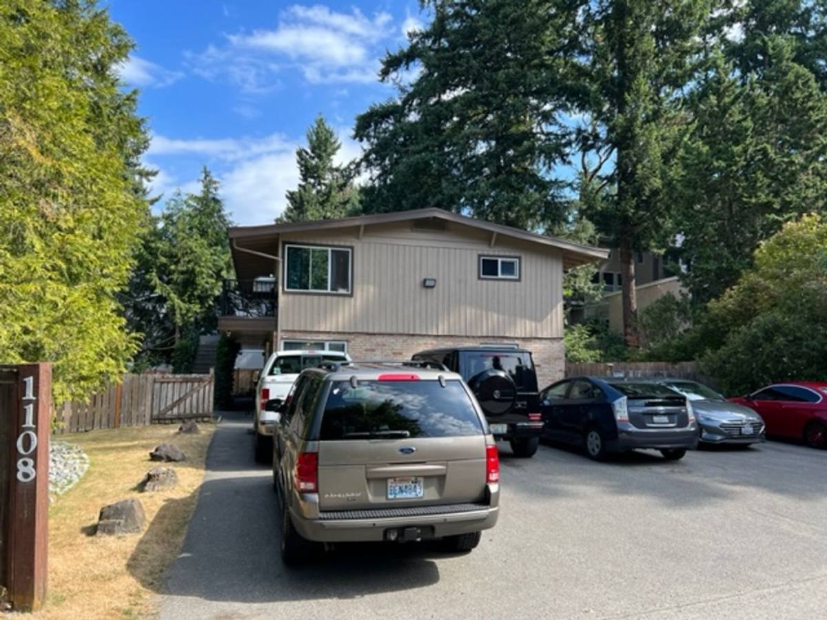 House for rent at 1108 Y SE, Bellevue, WA 98004