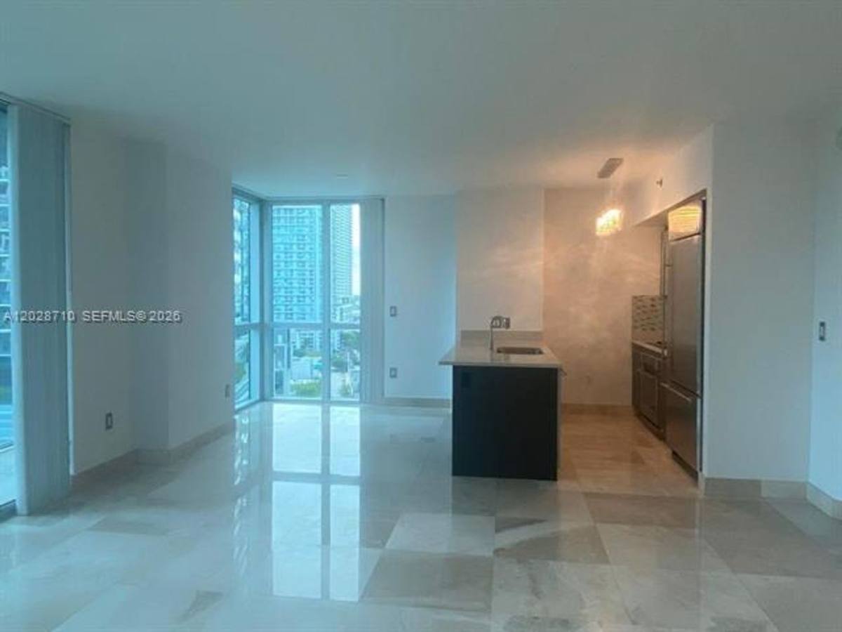 Apartment for rent at 55 SE 6th St, Miami, FL 33131