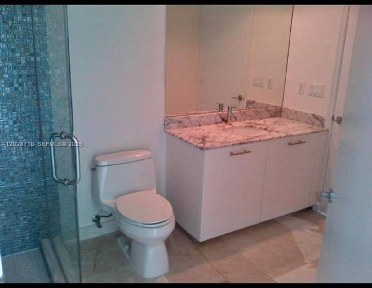 Apartment for rent at 55 SE 6th St, Miami, FL 33131