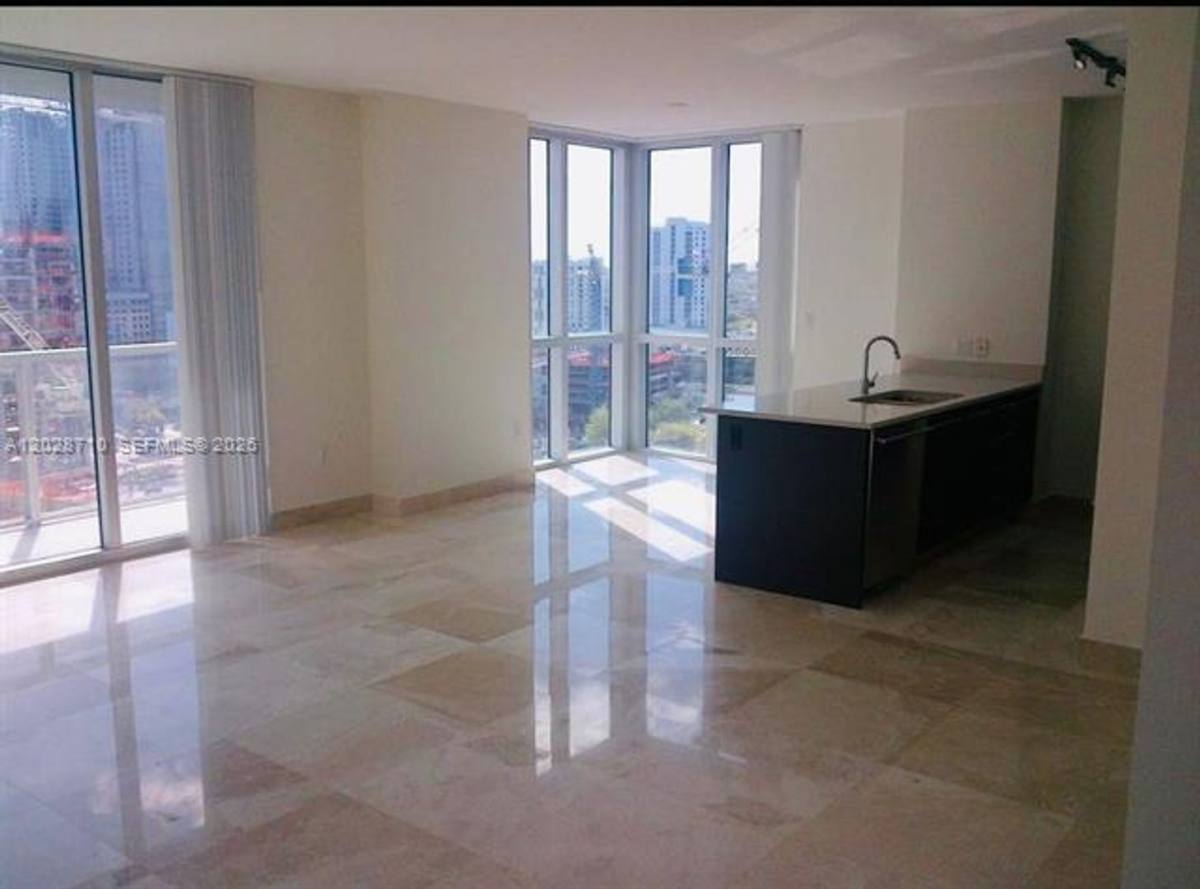 Apartment for rent at 55 SE 6th St, Miami, FL 33131