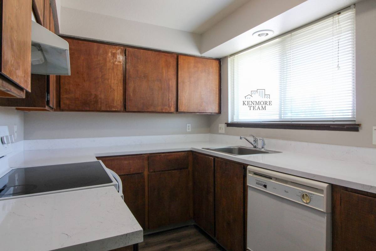Apartment for rent at 1912 George Washington Way, Richland, WA 99354