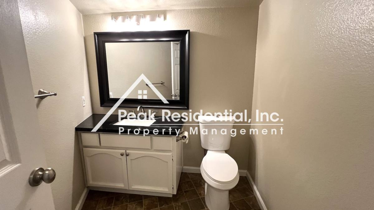 Townhouse for rent at 3156 Swallows Nest Dr, Sacramento, CA 95833