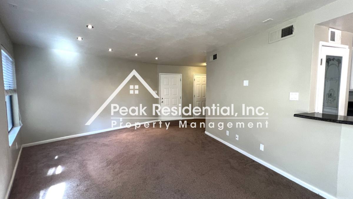 Townhouse for rent at 3156 Swallows Nest Dr, Sacramento, CA 95833