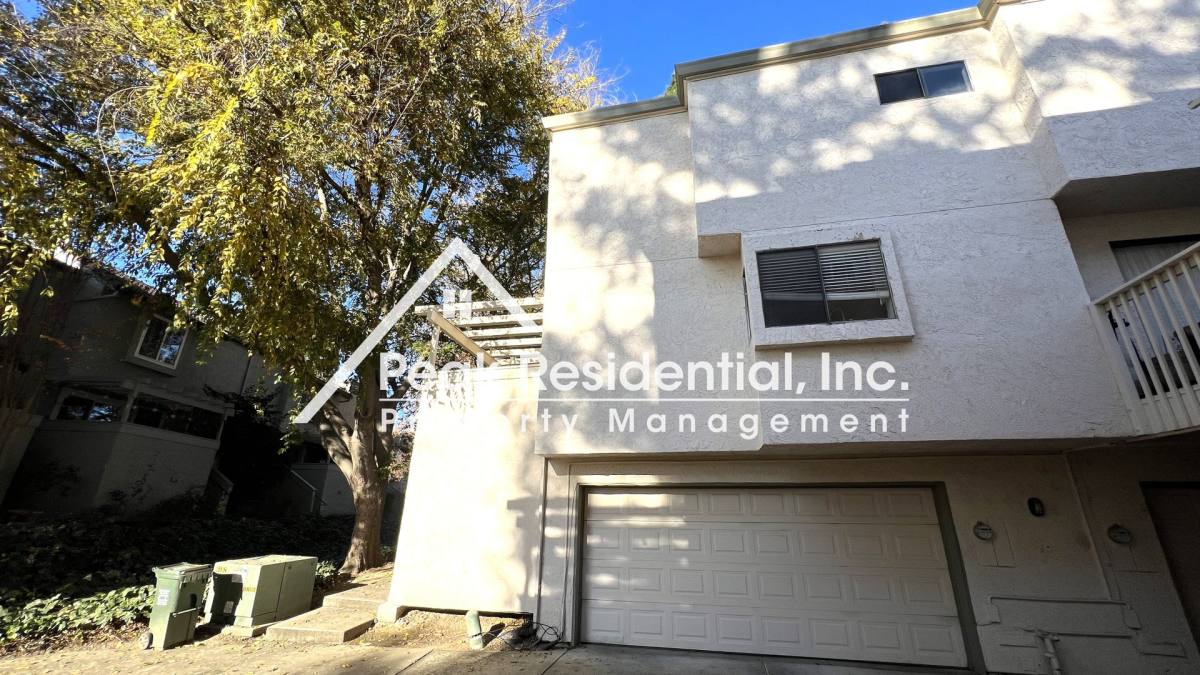 Townhouse for rent at 3156 Swallows Nest Dr, Sacramento, CA 95833