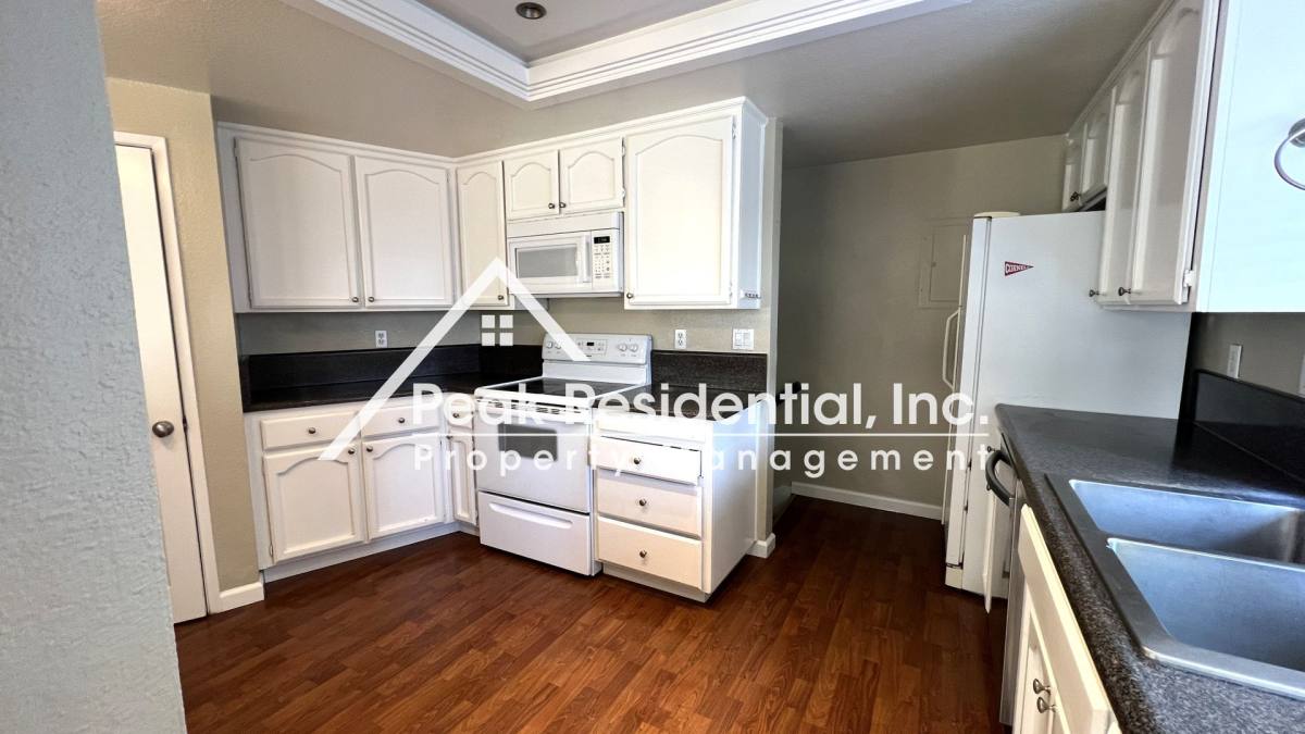 Townhouse for rent at 3156 Swallows Nest Dr, Sacramento, CA 95833