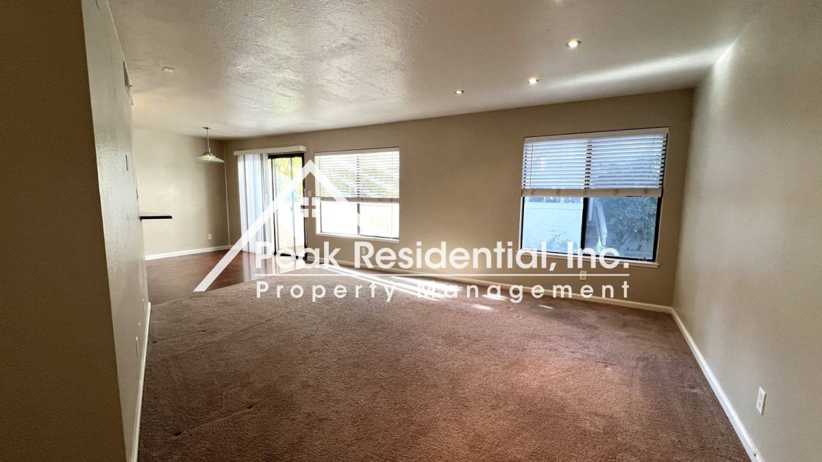 Townhouse for rent at 3156 Swallows Nest Dr, Sacramento, CA 95833