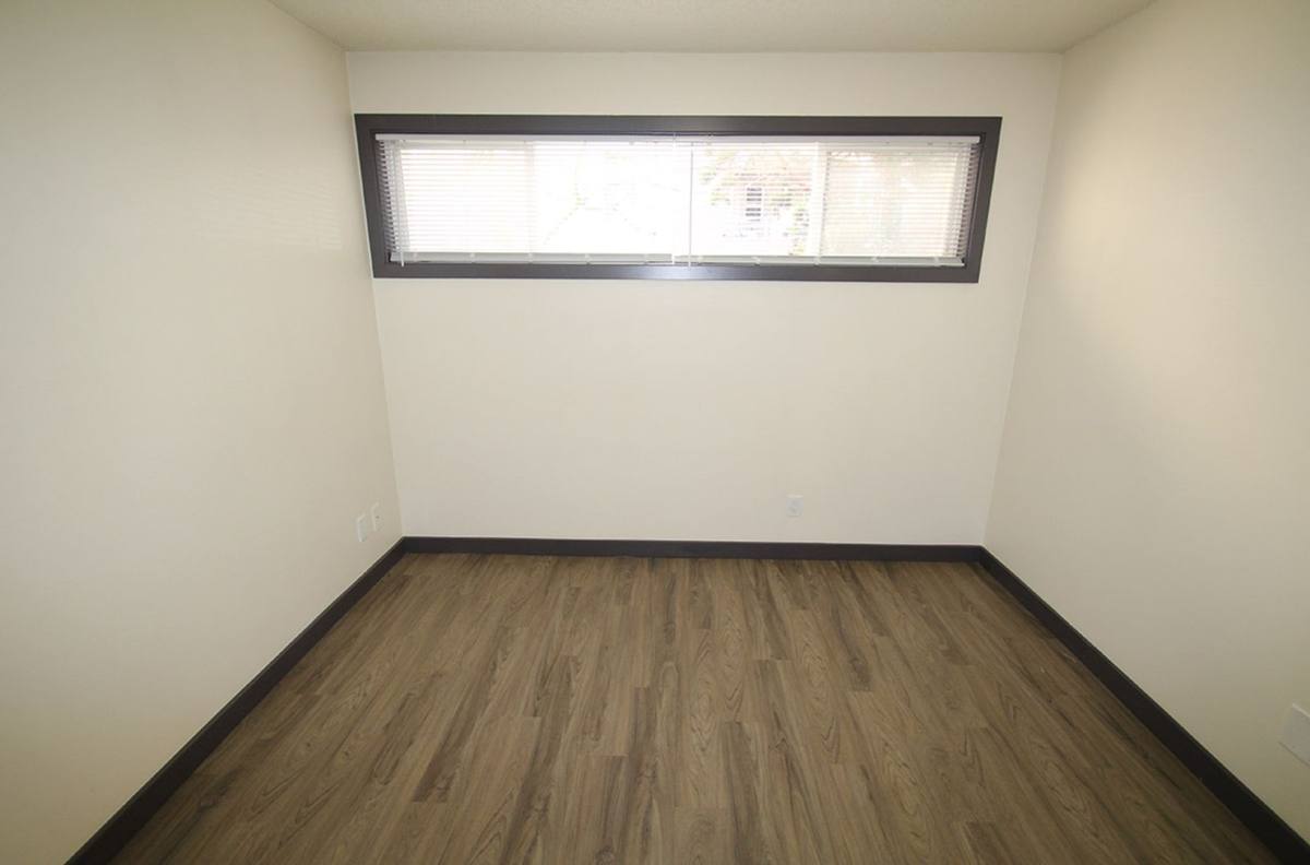 Apartment for rent at 526 W Mercer Place, Seattle, WA 98119