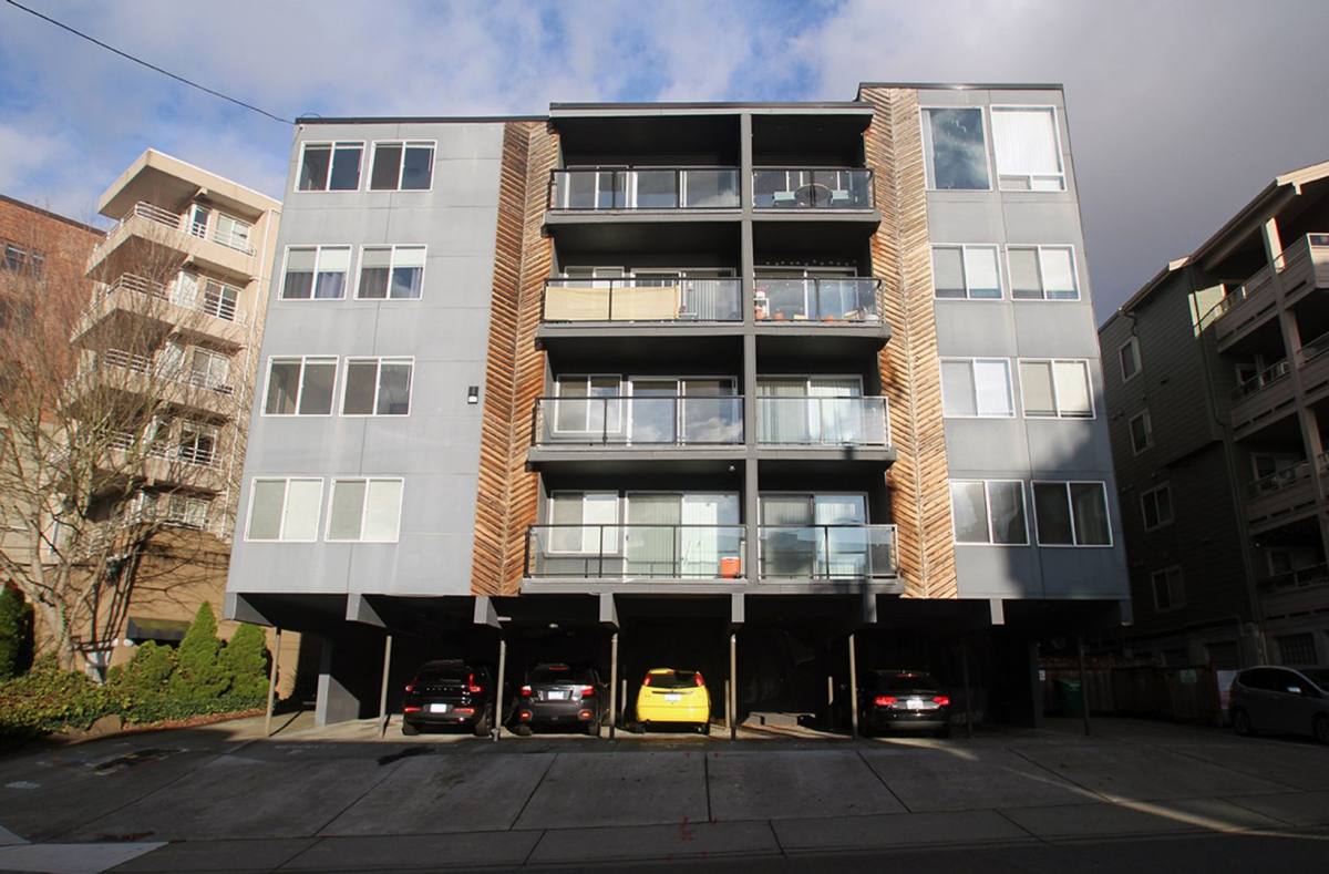 Apartment for rent at 526 W Mercer Place, Seattle, WA 98119