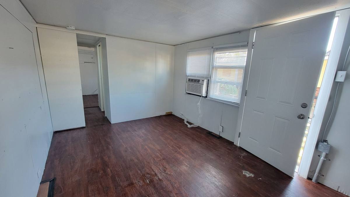 Apartment for rent at 1104 50th Ave Dr W, Bradenton, FL 34207