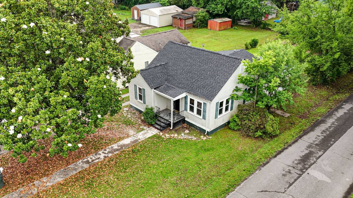 House for rent at 4600 Biltmore Ave, Chattanooga, TN 37411