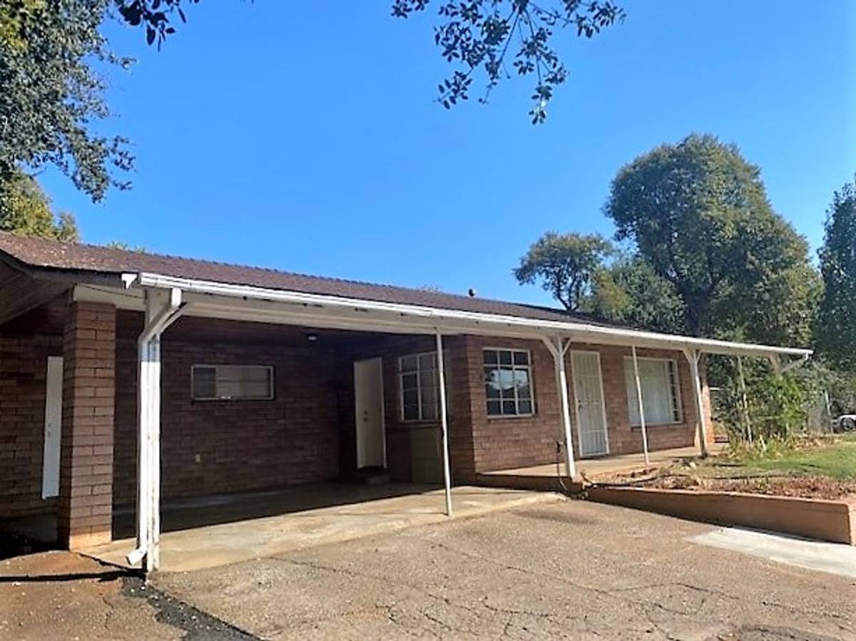 House for rent at 3251 Bechelli Lane, Redding, CA 96002