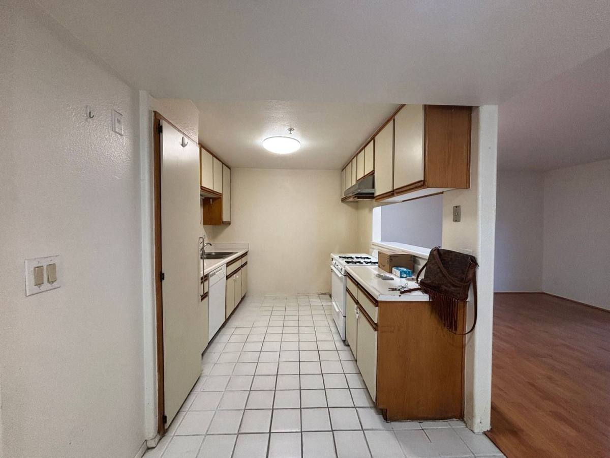 Apartment for rent at 314 Lincoln Ave, Glendale, CA 91205
