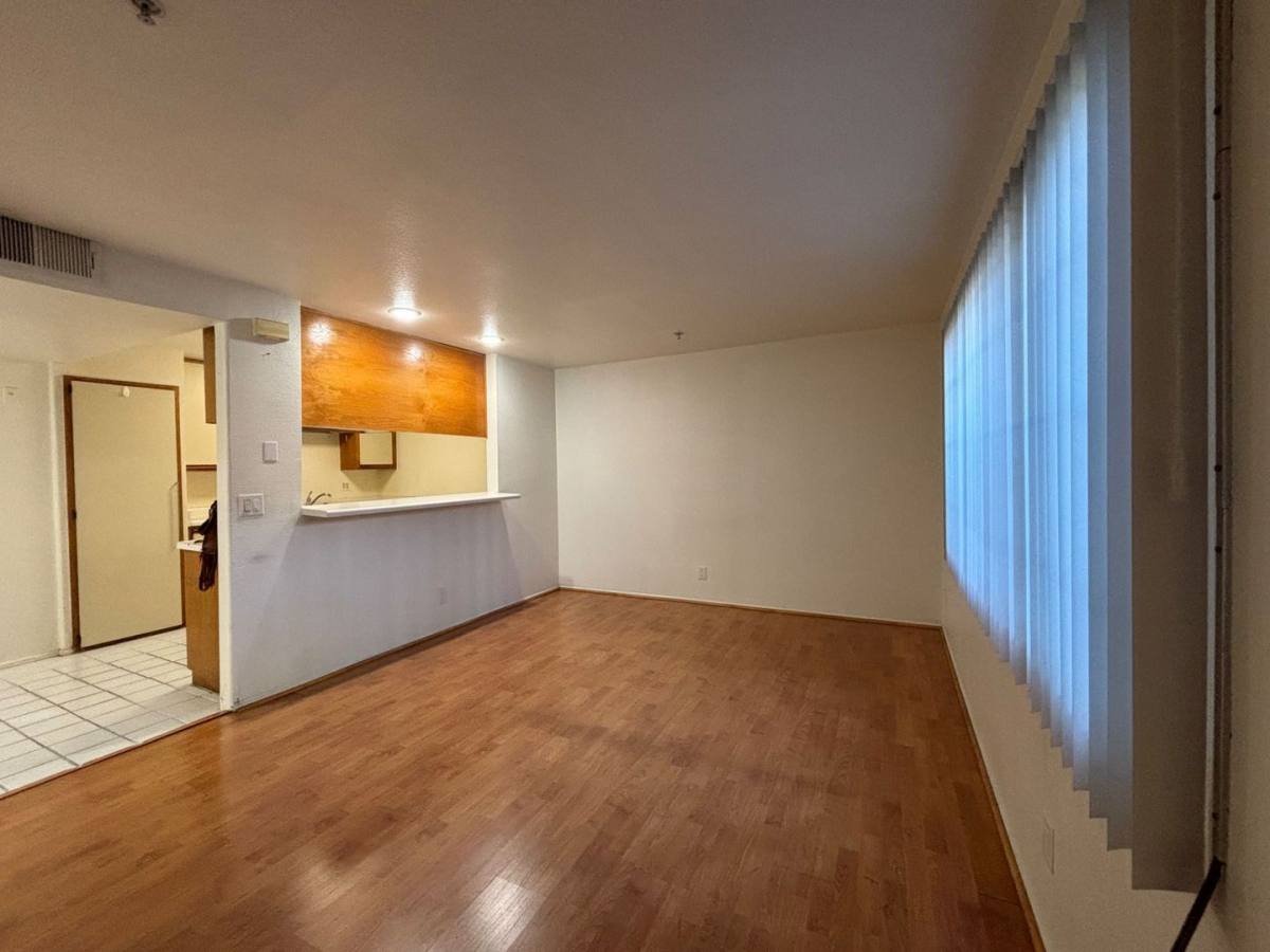Apartment for rent at 314 Lincoln Ave, Glendale, CA 91205