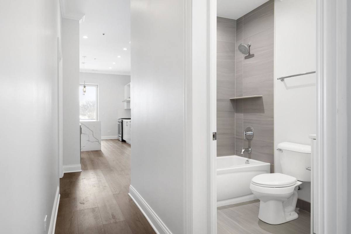 Apartment for rent at 6555 W N Ave, Oak Park, IL 60302