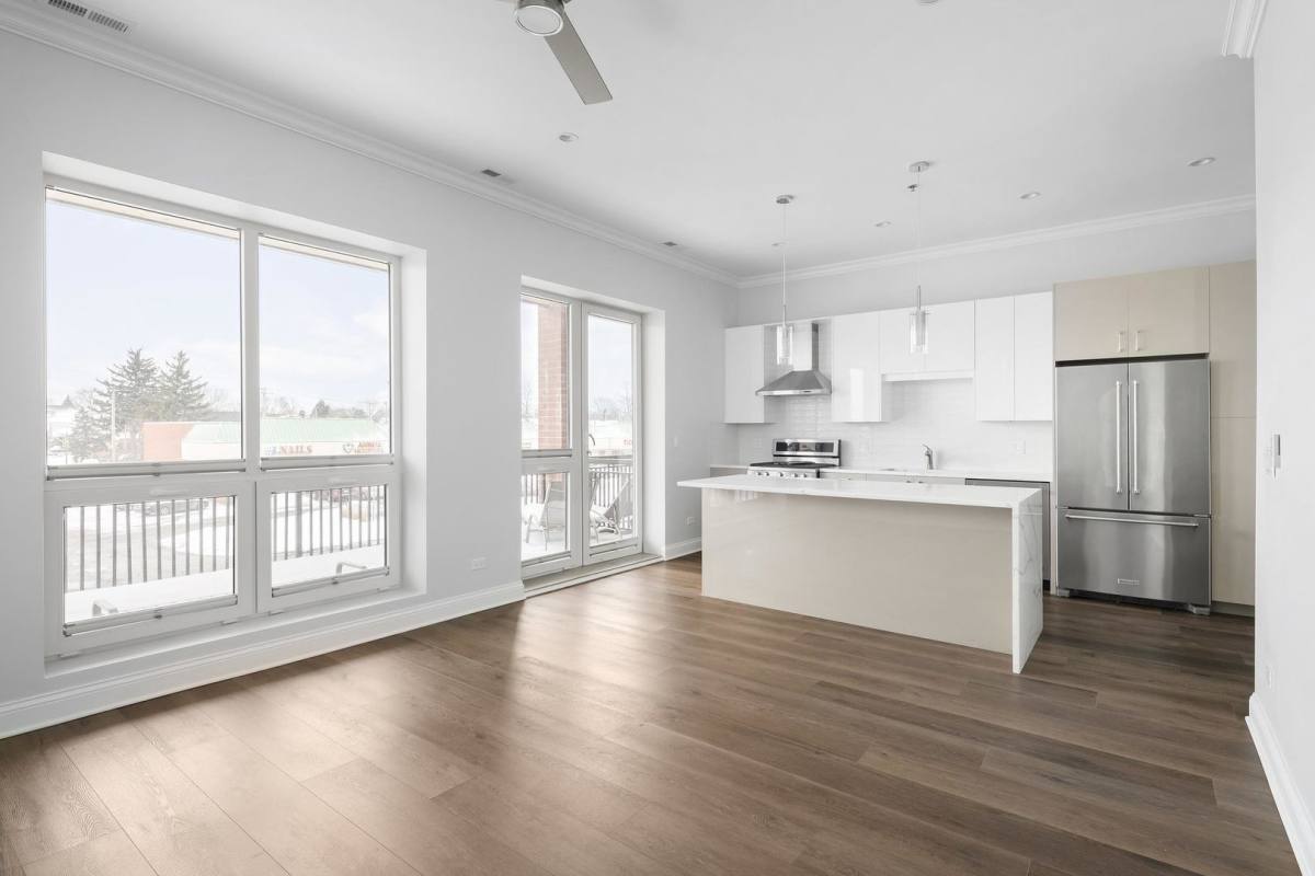 Apartment for rent at 6555 W N Ave, Oak Park, IL 60302