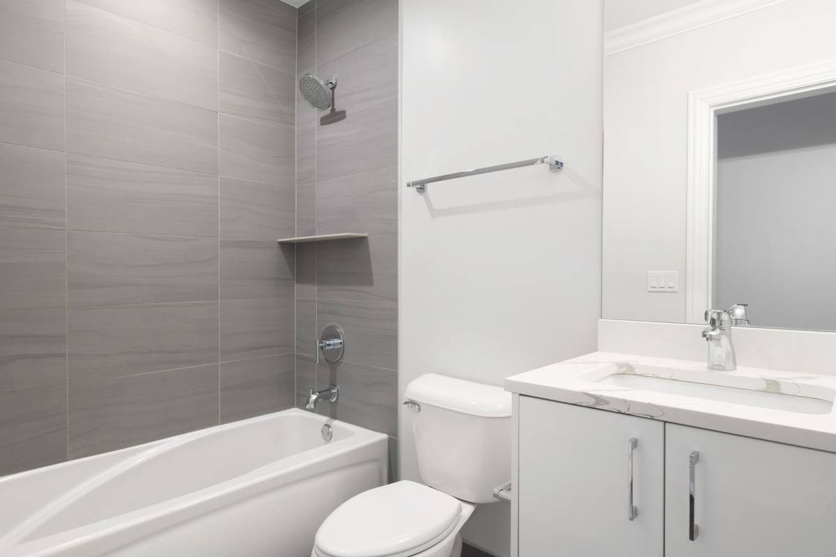 Apartment for rent at 6555 W N Ave, Oak Park, IL 60302