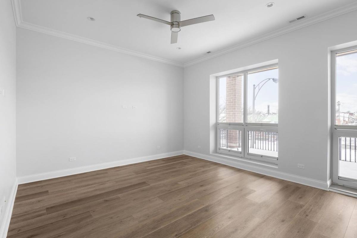 Apartment for rent at 6555 W N Ave, Oak Park, IL 60302