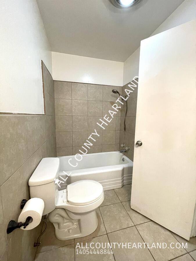 Apartment for rent at 1100 Fenwick Place, Oklahoma City, OK 73116