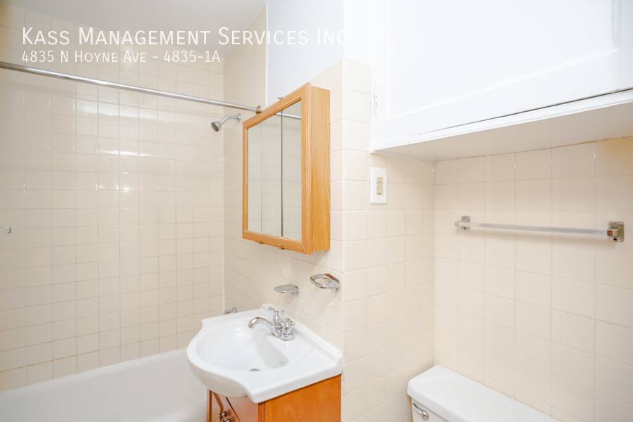 Apartment for rent at 4835 N Hoyne Ave #1A, Chicago, IL 60625