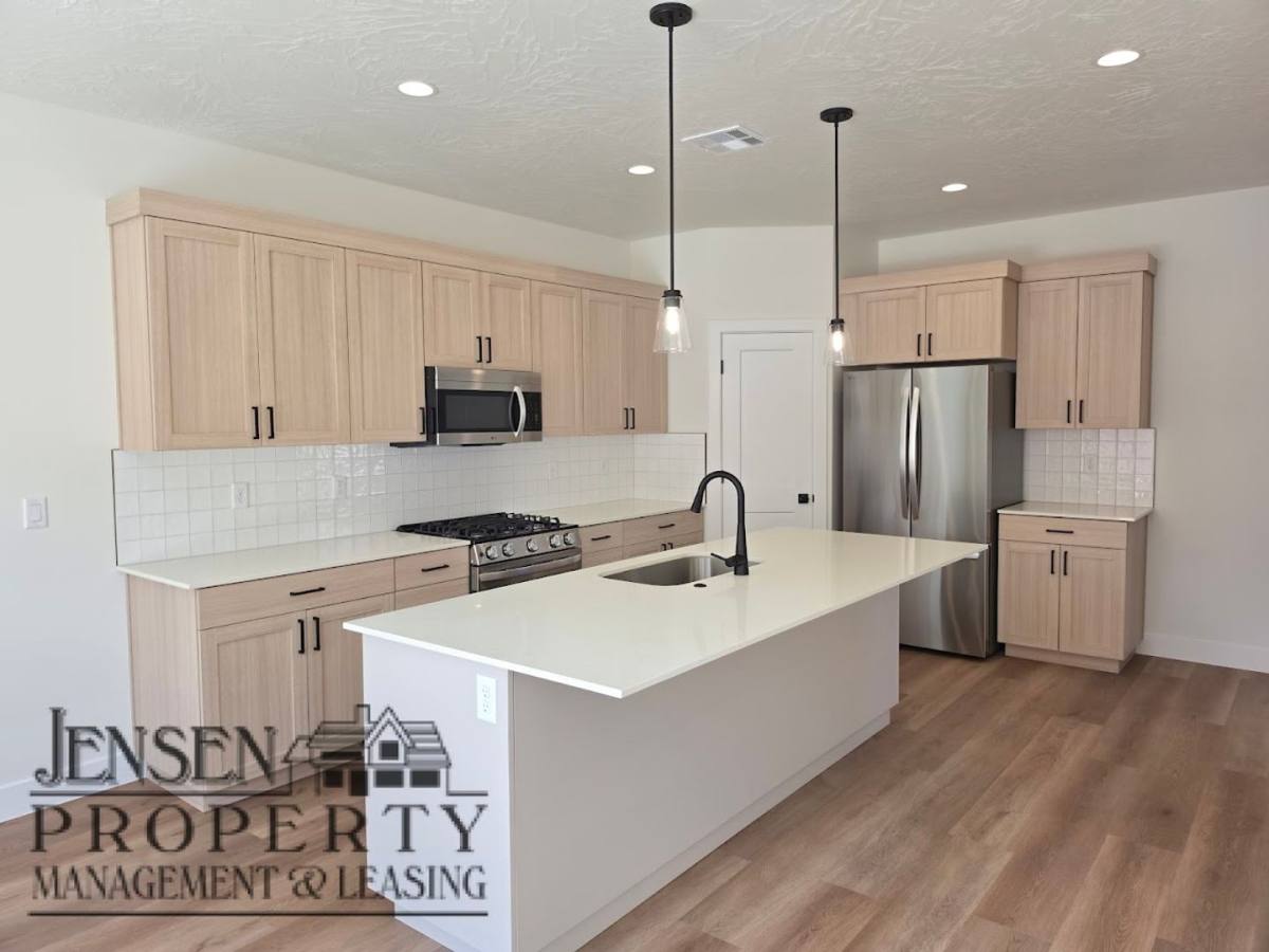 House for rent at 6115 S Cygnus Dr, Saint George, UT 84790