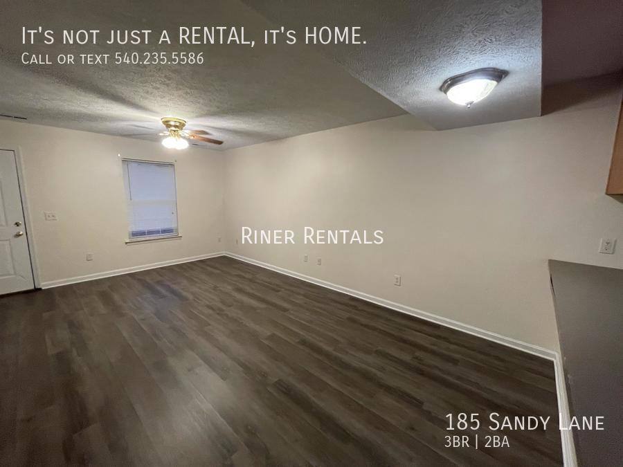 Townhouse for rent at 185 Sandy Lane, Broadway, VA 22815