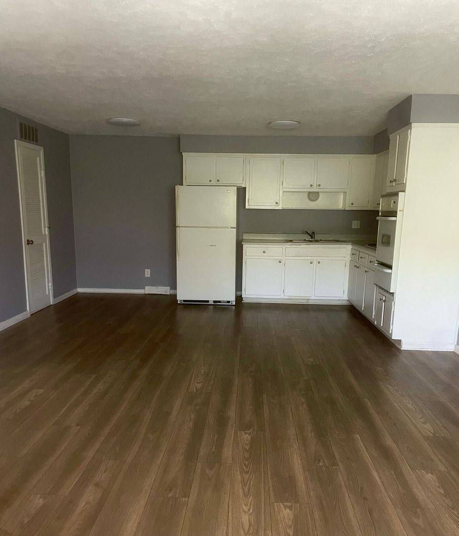 Apartment for rent at 27800 Euclid Ave, Euclid, OH 44132