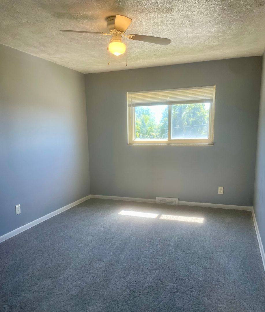 Apartment for rent at 27800 Euclid Ave, Euclid, OH 44132