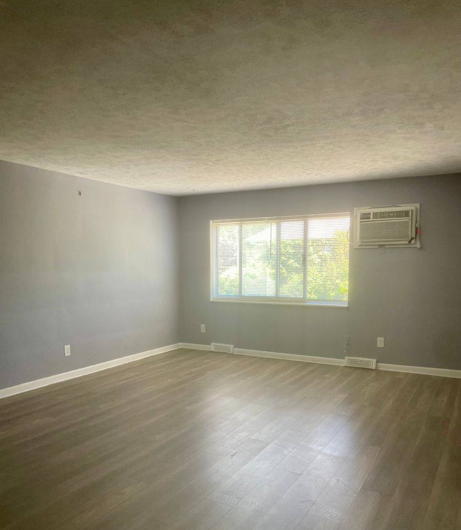 Apartment for rent at 27800 Euclid Ave, Euclid, OH 44132