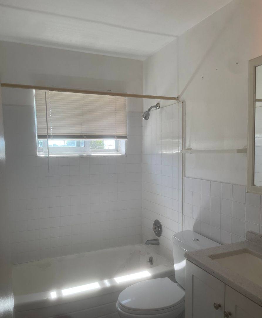 Apartment for rent at 27800 Euclid Ave, Euclid, OH 44132