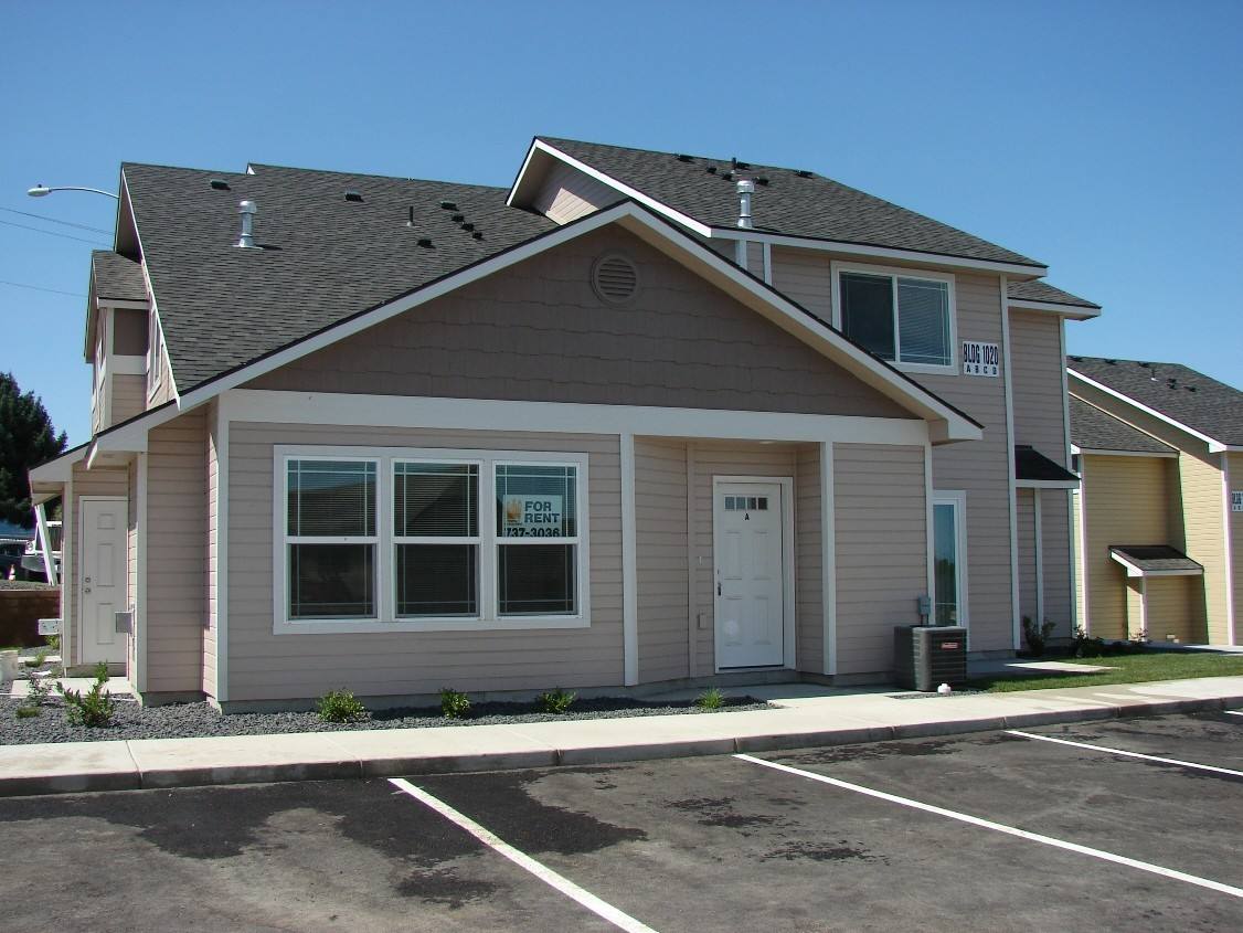 Apartment for rent at 1020 S Olympia Place, Kennewick, WA 99337