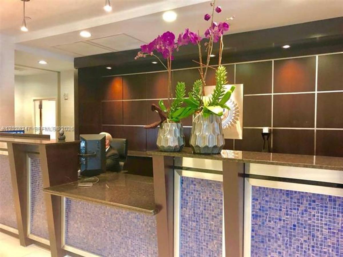 Apartment for rent at 1800 N Bayshore Dr, Miami, FL 33132