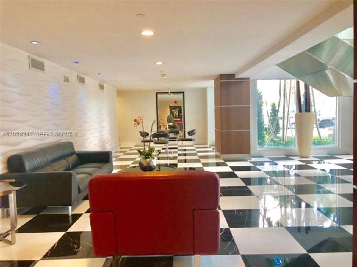 Apartment for rent at 1800 N Bayshore Dr, Miami, FL 33132