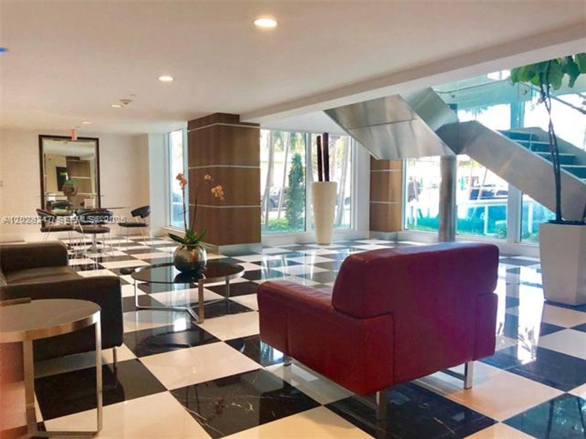 Apartment for rent at 1800 N Bayshore Dr, Miami, FL 33132