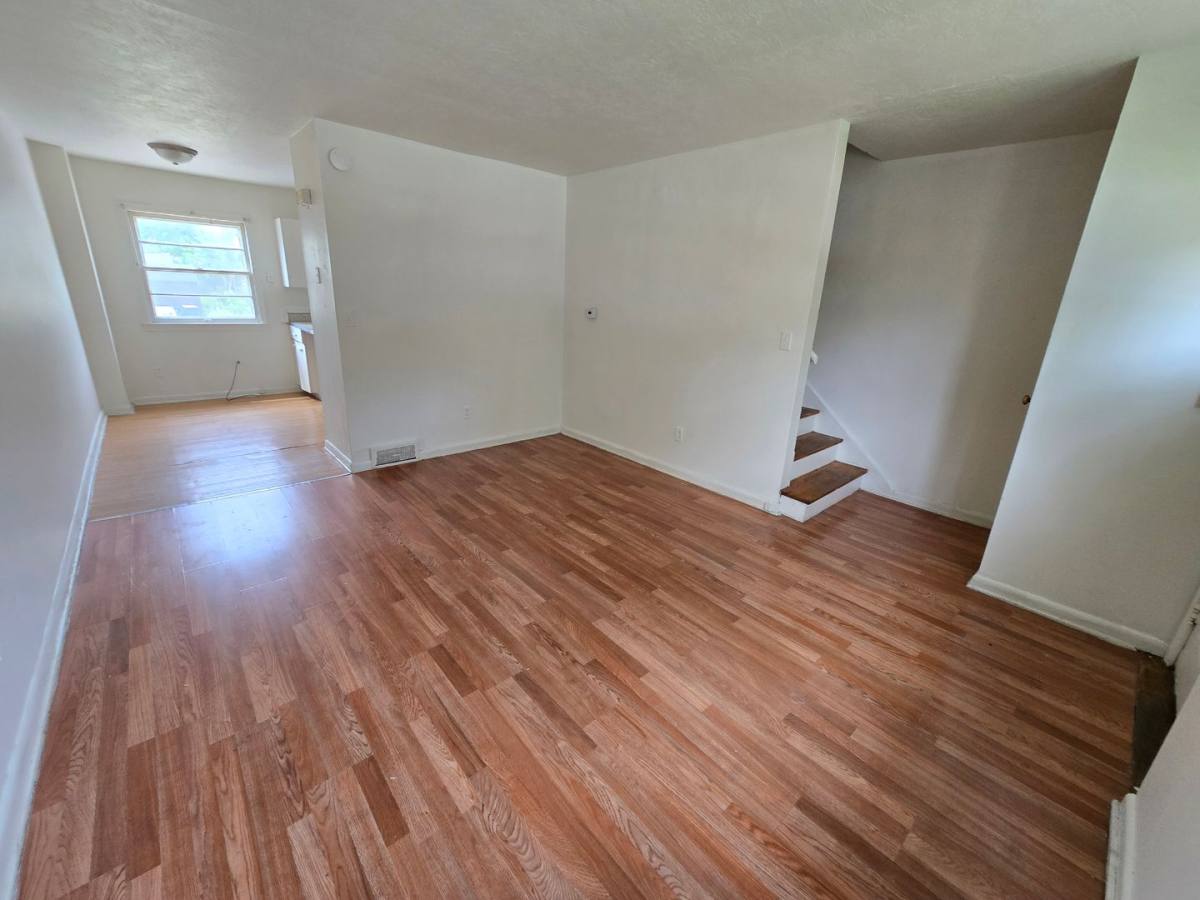 Townhouse for rent at 1210 26th St, Sioux City, IA 51104