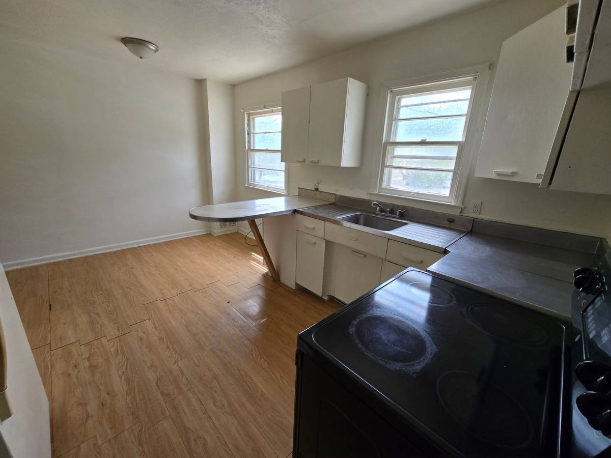 Townhouse for rent at 1210 26th St, Sioux City, IA 51104