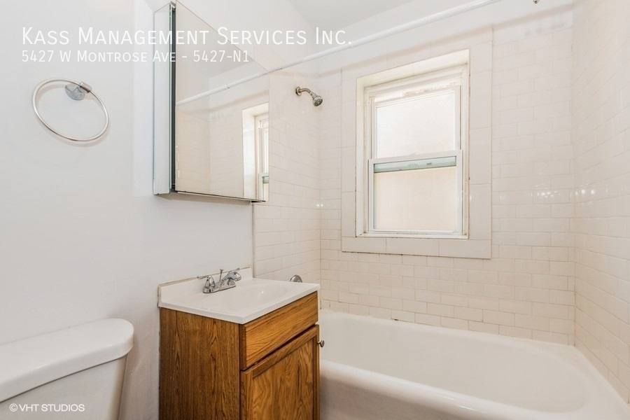 Apartment for rent at 5427 W Montrose Ave #N1, Chicago, IL 60634