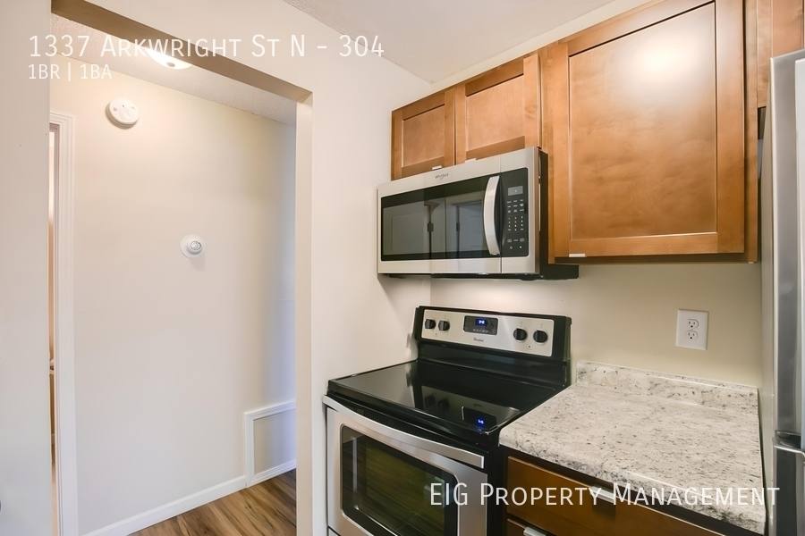 Apartment for rent at 1337 Arkwright St N #304, Saint Paul, MN 55130
