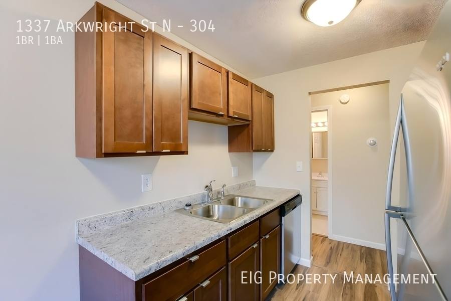 Apartment for rent at 1337 Arkwright St N #304, Saint Paul, MN 55130