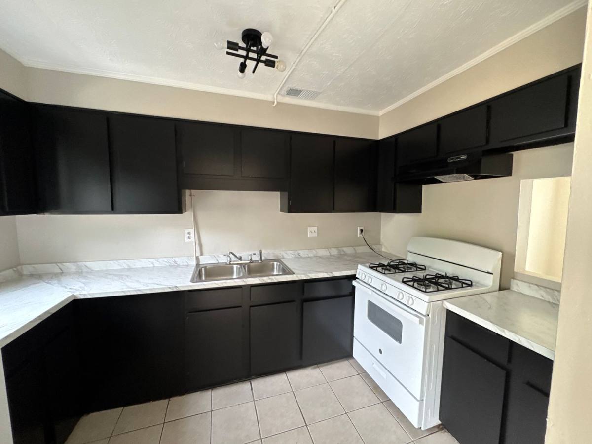 Townhouse for rent at 1966 Padgett Dr, Austell, GA 30106