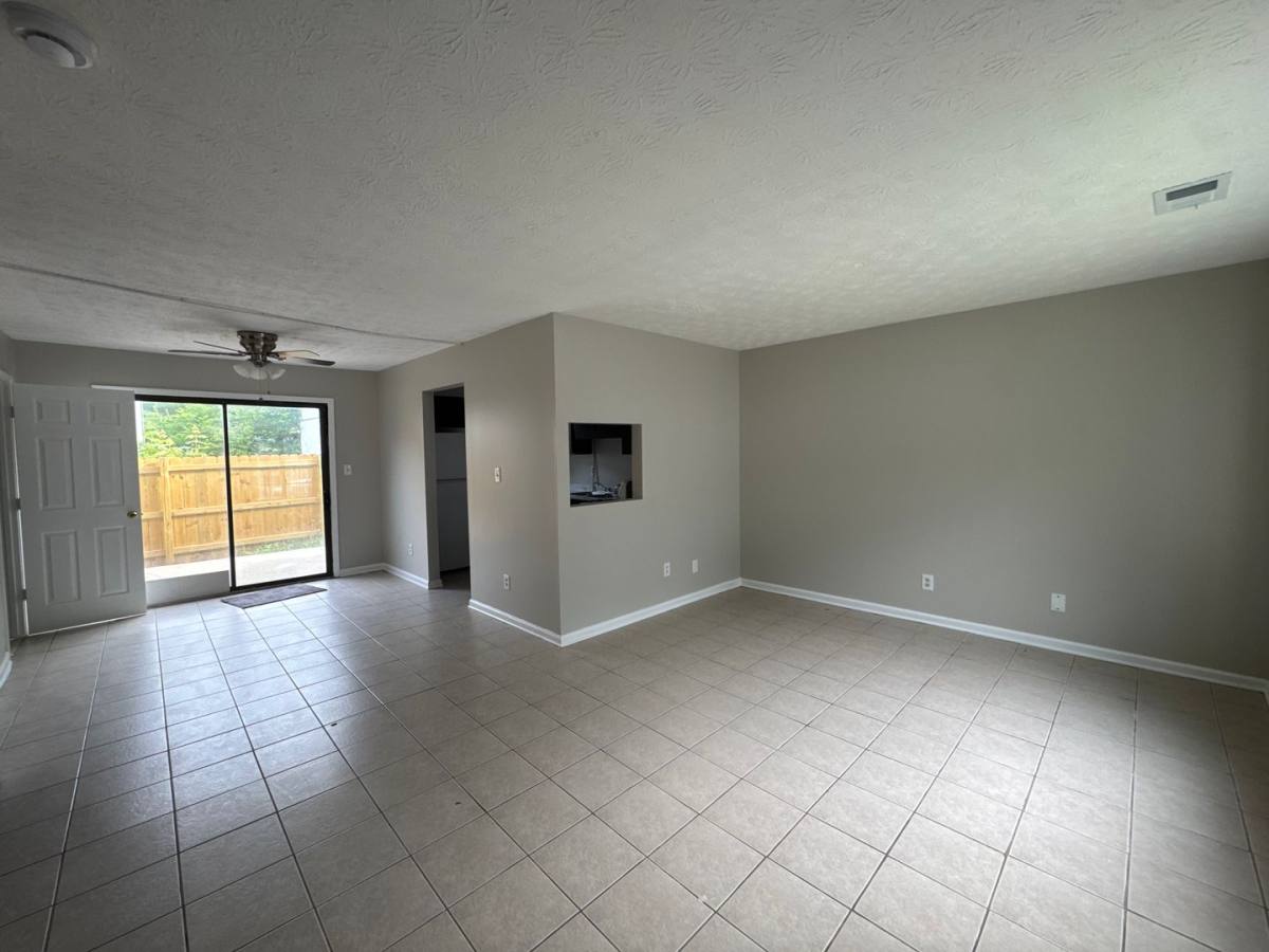 Townhouse for rent at 1966 Padgett Dr, Austell, GA 30106