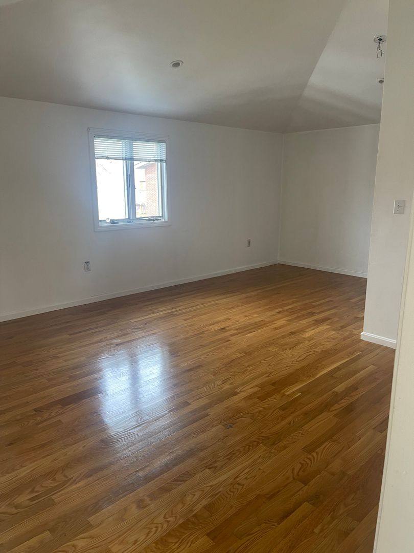 Apartment for rent at 5 Myrtle St, Saugus, MA 01906
