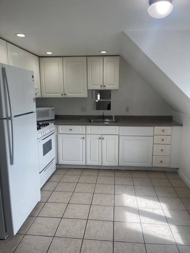 Apartment for rent at 5 Myrtle St, Saugus, MA 01906