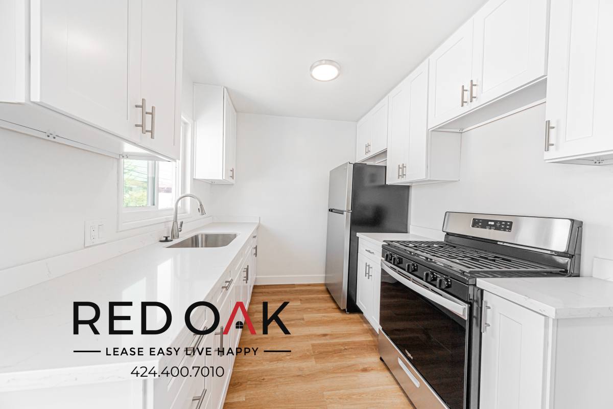Condo for rent at 6109 Byrnhurst Ave #11, Los Angeles, CA 90043
